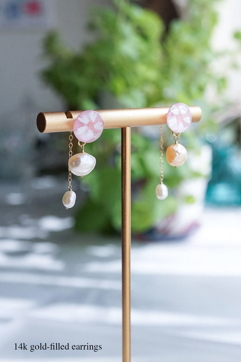 Koharu Earrings -Small Cherry Blossoms (Pink)-