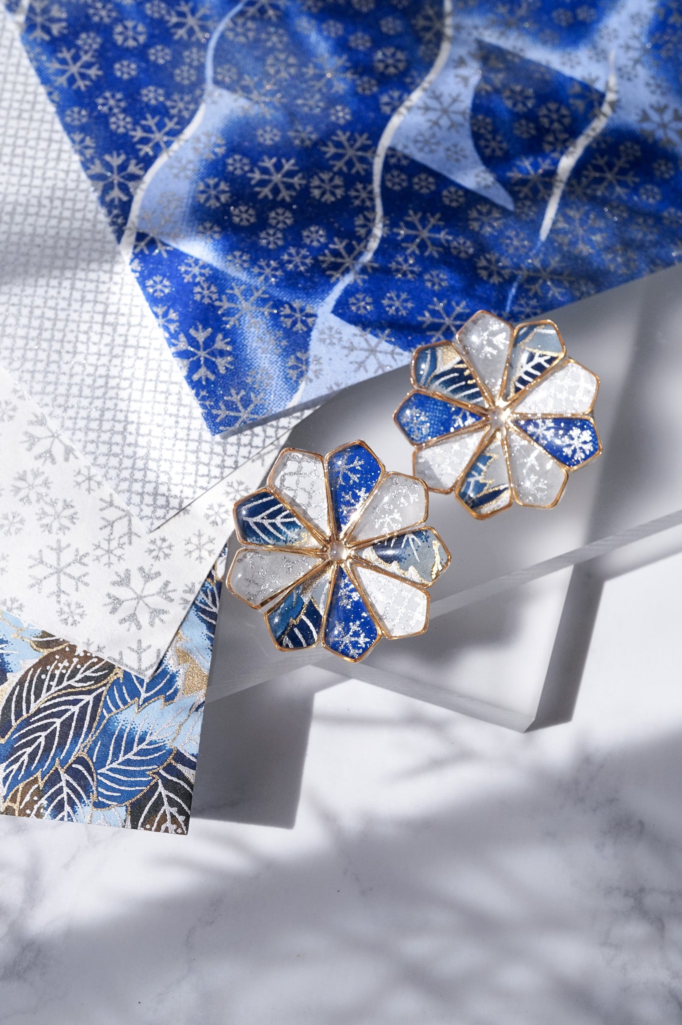 Star Flower Brooch - Lapis Lazuli -