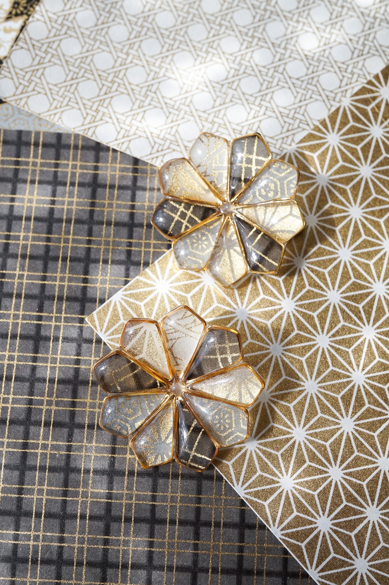 Star Flower Brooch -Flaxen-
