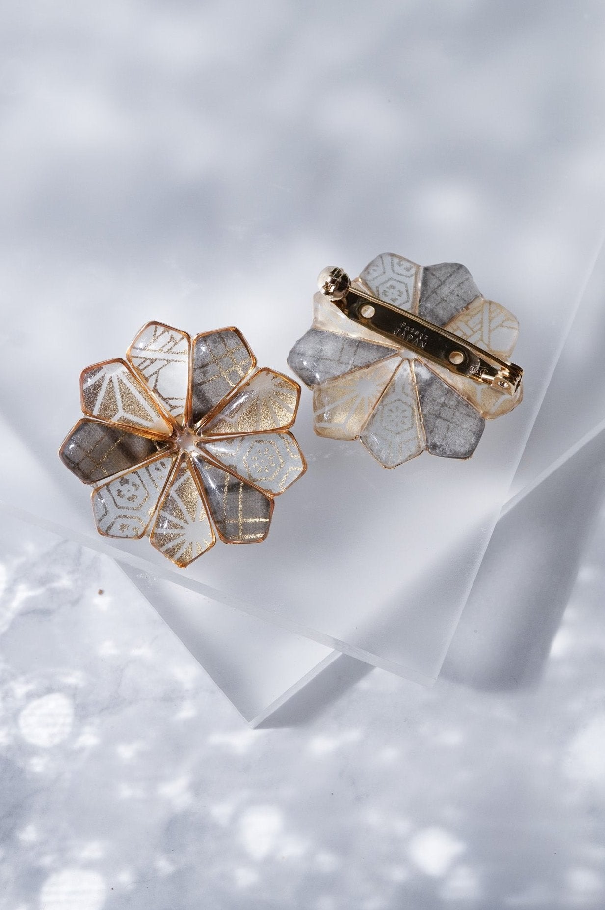 Star Flower Brooch -Flaxen-