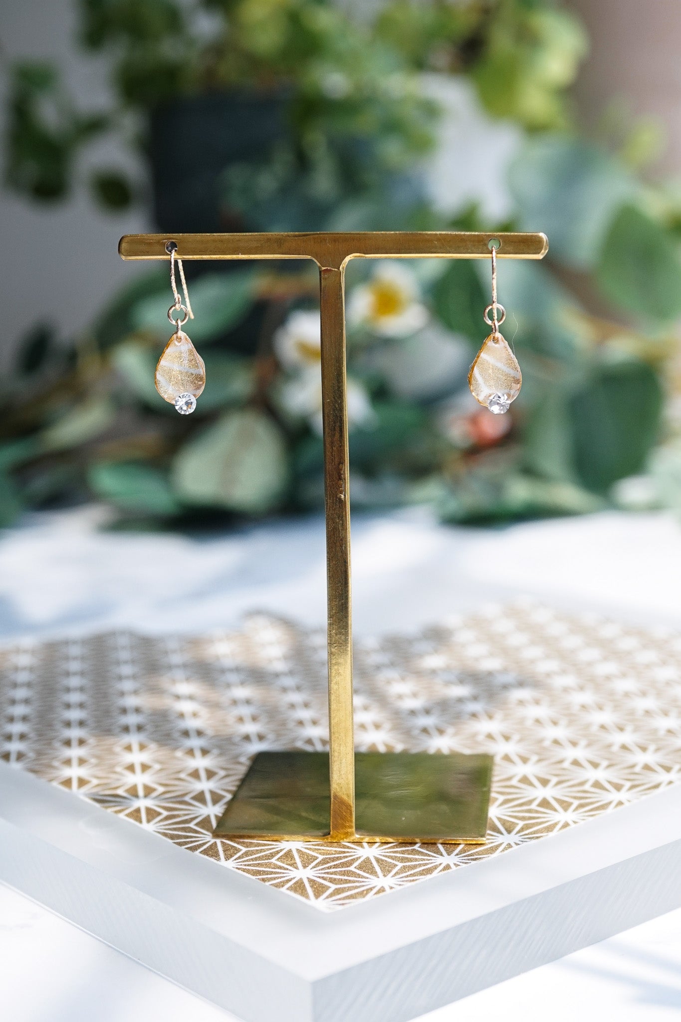 Koharu Earrings -Small Cherry Blossoms (White)-