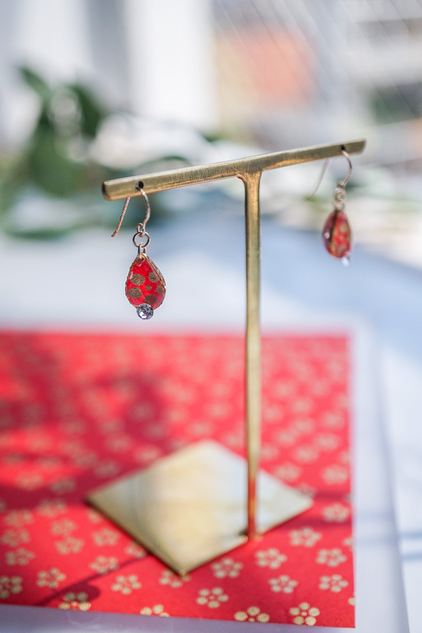 Koharu Earrings -Small Cherry Blossoms (White)-