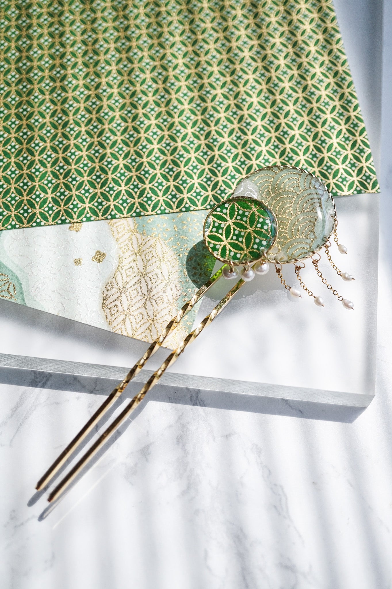 Star Flower Brooch - Lapis Lazuli -