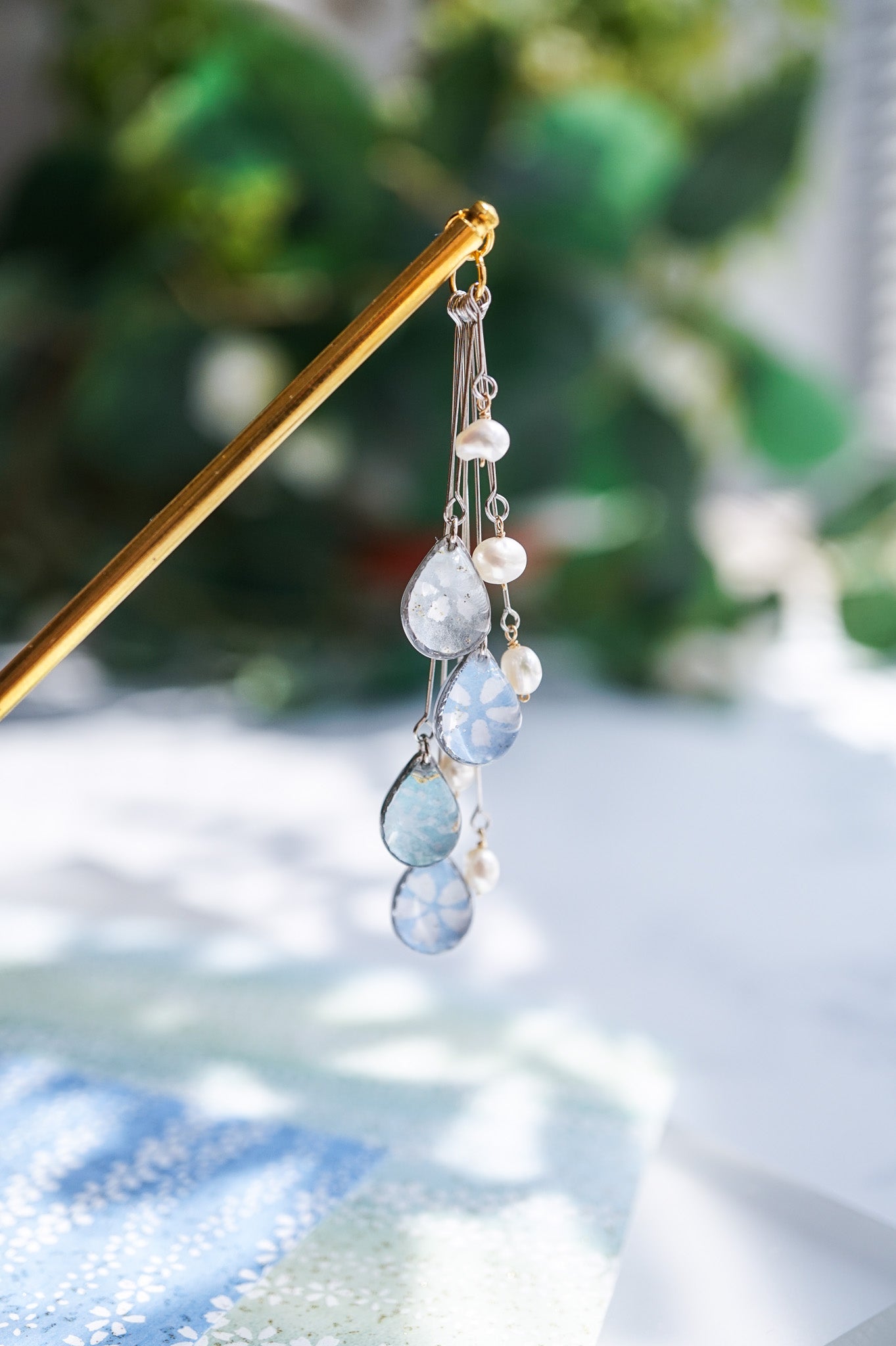 Star Flower Brooch - Lapis Lazuli -