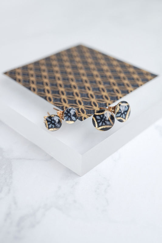 Stud Earrings - Hana-Shippo (Black)