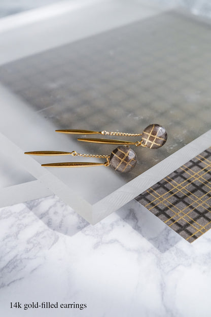 氷柱の耳飾り- 二筋格子