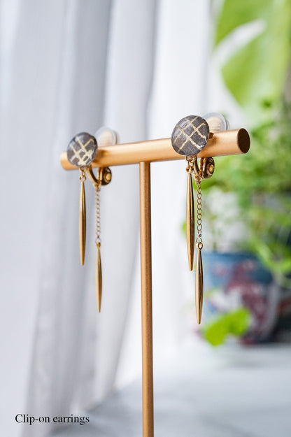 氷柱の耳飾り- 二筋格子