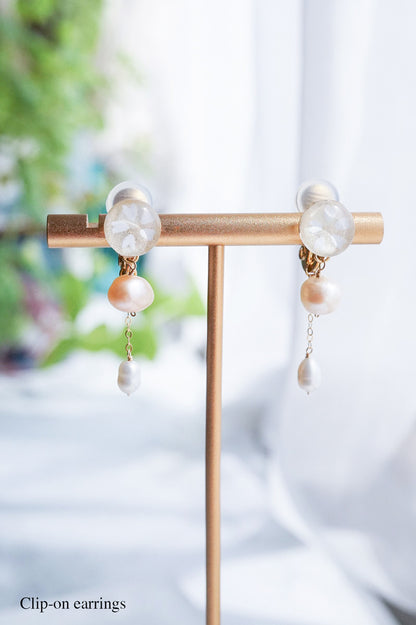 Koharu Earrings -Small Cherry Blossoms (White)-