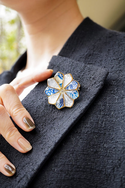 Star Flower Brooch - Lapis Lazuli -