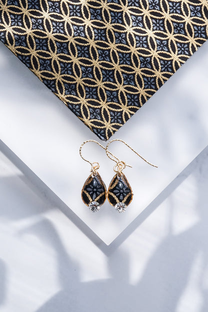 Koharu Earrings -Small Cherry Blossoms (White)-