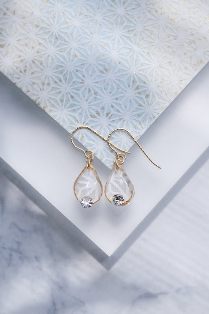 Koharu Earrings -Small Cherry Blossoms (White)-