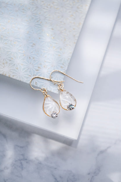 Koharu Earrings -Small Cherry Blossoms (White)-