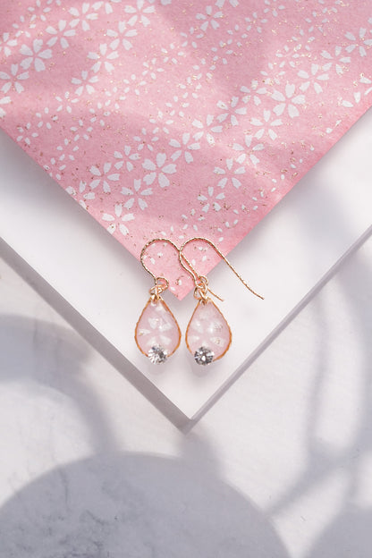 Koharu Earrings -Small Cherry Blossoms (White)-