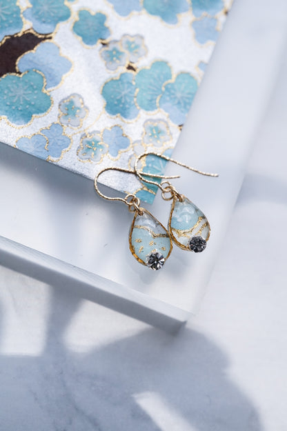 Koharu Earrings -Small Cherry Blossoms (White)-