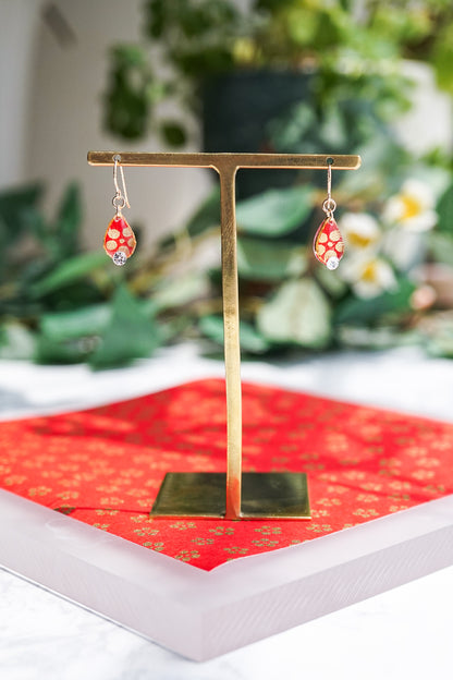 Koharu Earrings -Small Cherry Blossoms (White)-