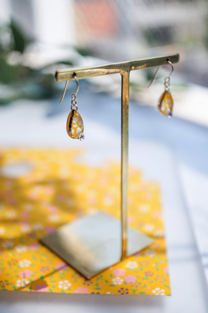 Koharu Earrings -Small Cherry Blossoms (White)-