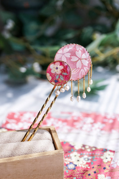 Star Flower Brooch - Lapis Lazuli -