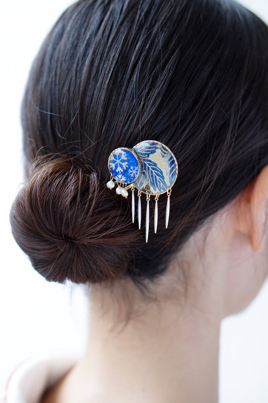 Star Flower Brooch - Lapis Lazuli -