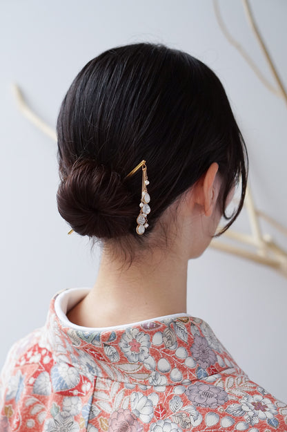 Star Flower Brooch - Lapis Lazuli -