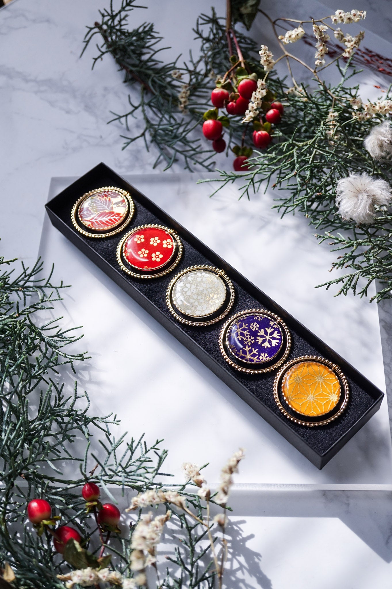 Christmas Ornament <Wind>