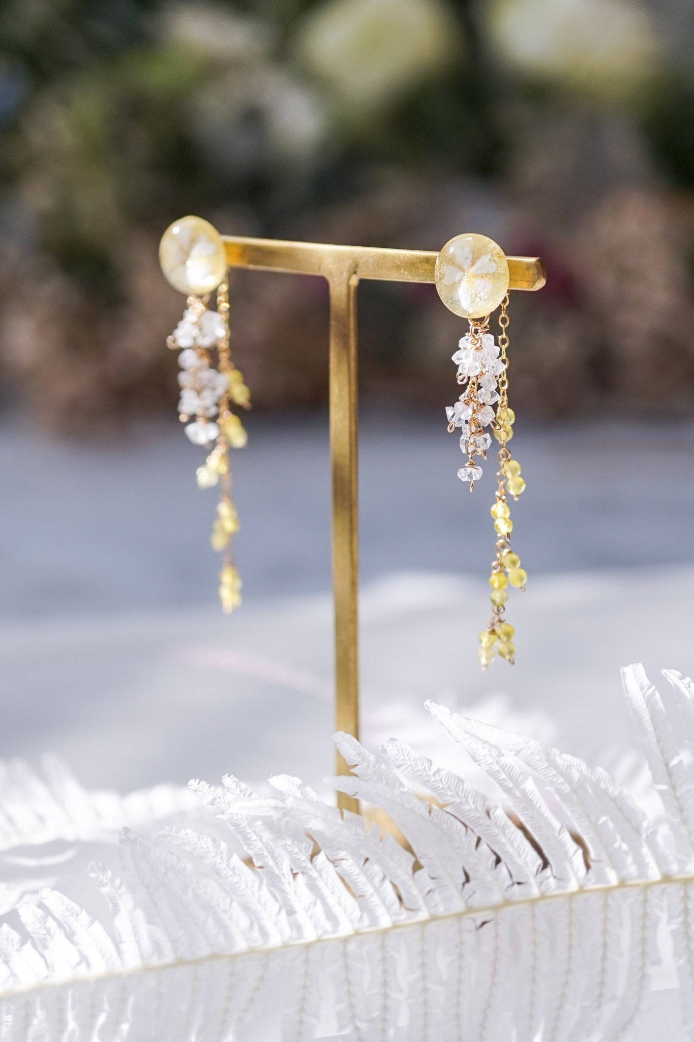 Koyuki earrings - small cherry blossoms (yellow)