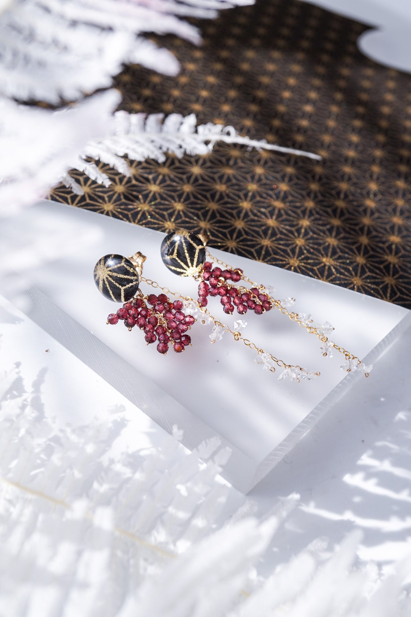 Koyuki earrings - Asanoha