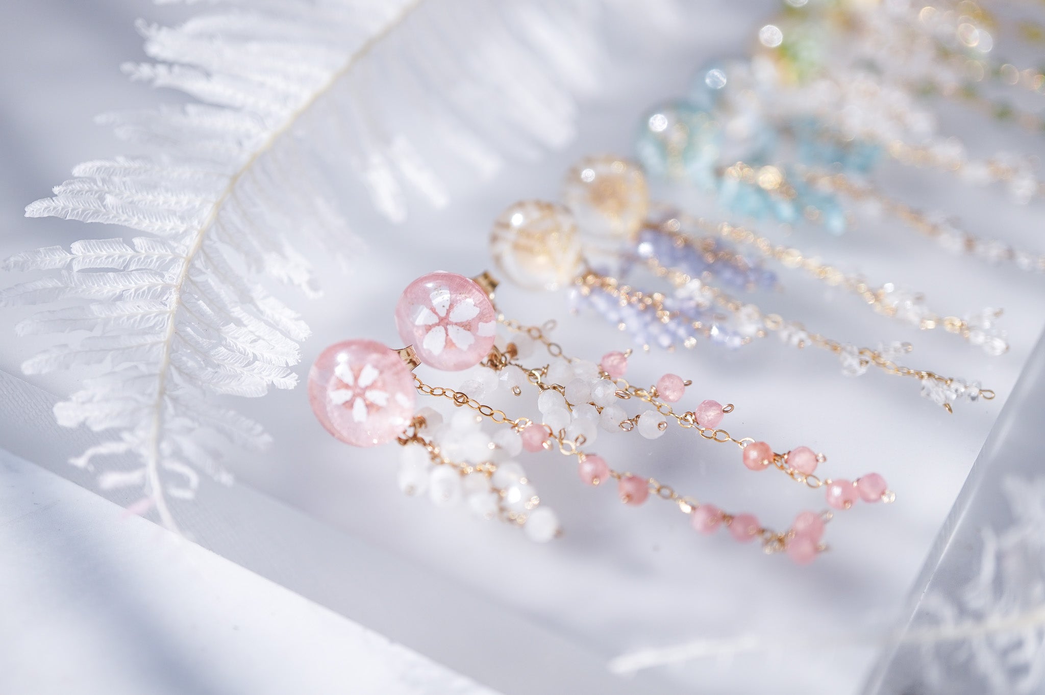 Koyuki earrings - small cherry blossoms (pink)