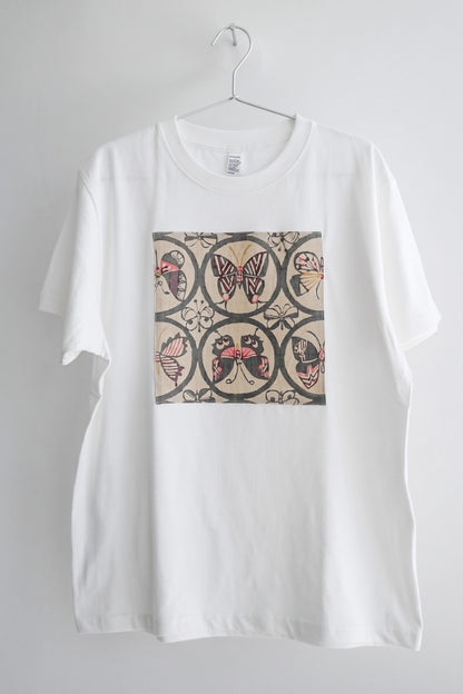 KOMADO Butterfly inside Circle No. 004