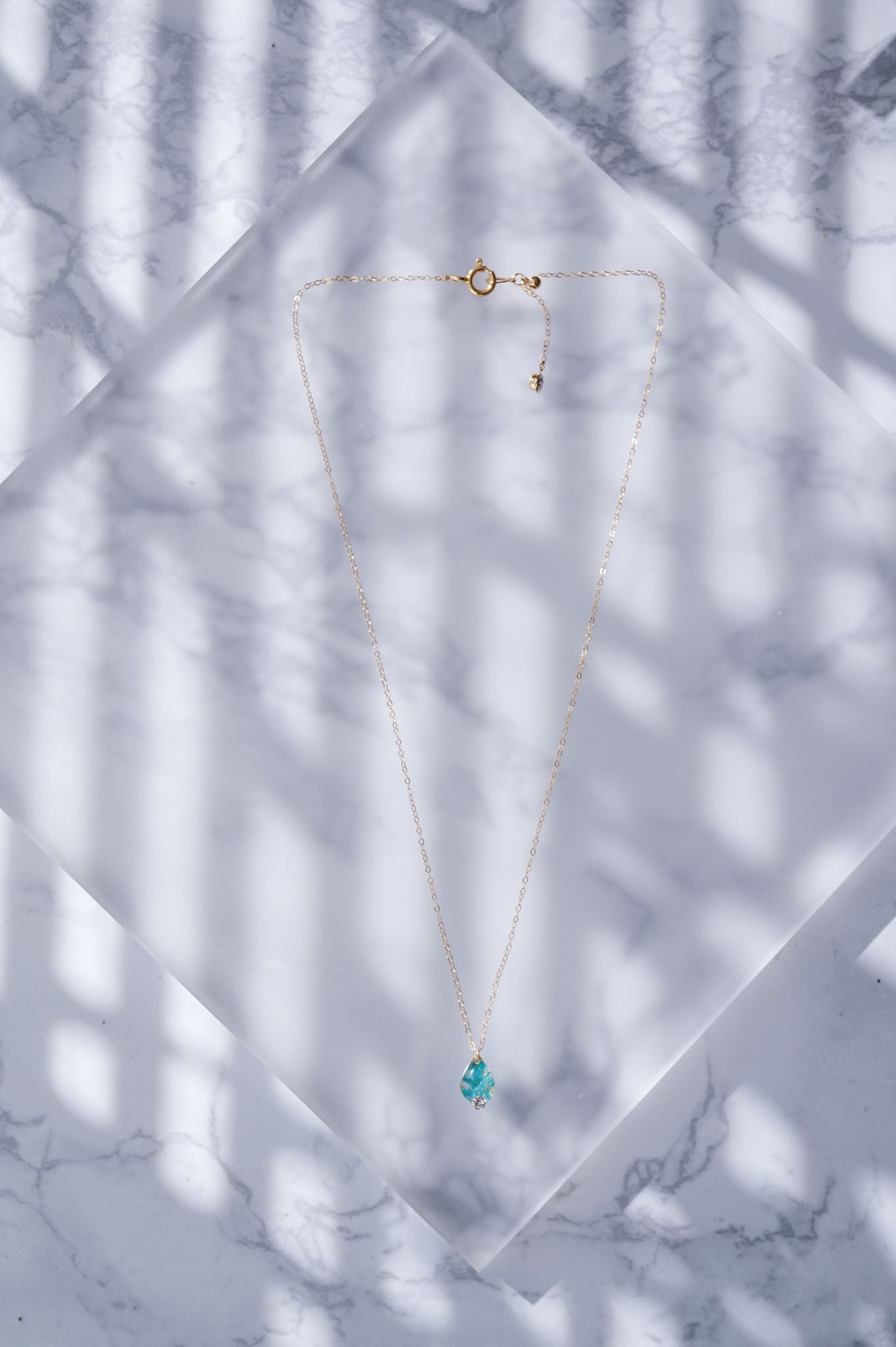 Morning dew necklace - plum leaf