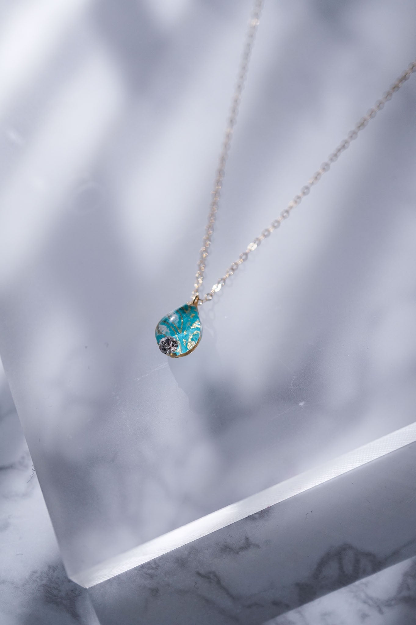 Morning dew necklace - plum leaf